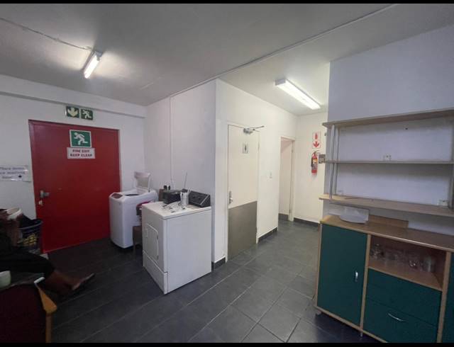 589M² WAREHOUSE TO LET IN RIVERHORSE VALLEY